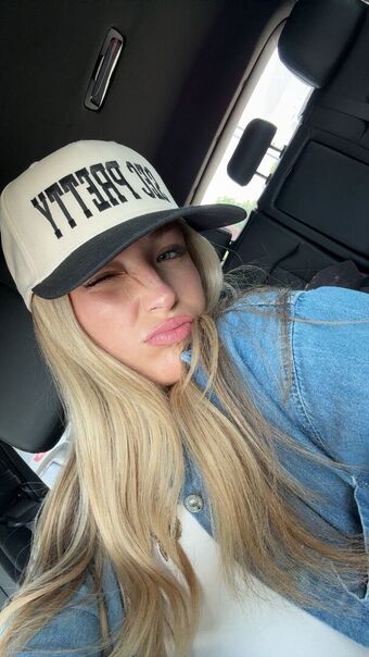Addy B Fotografii Nud Scurse OnlyFans 26