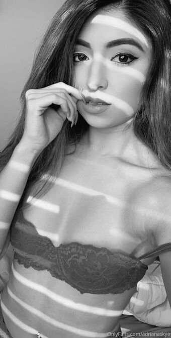 AdrianaSkye Fotografii Nud Scurse OnlyFans 10