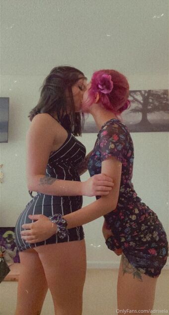 adrixela Fotografii Nud Scurse OnlyFans 16