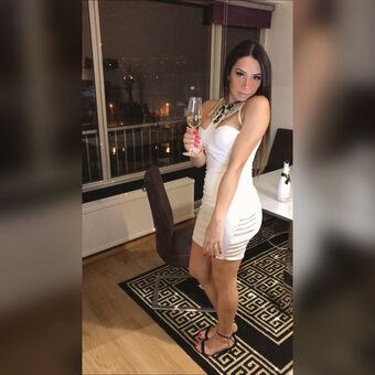 Agatha Onlyhot Fotografii Nud Scurse OnlyFans 1