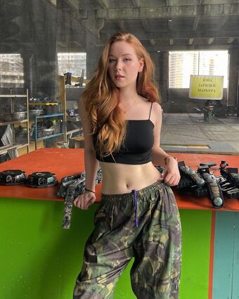 Agent Nesty Fotografii Nud Scurse OnlyFans 16