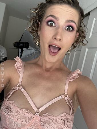 Ahanu Reed Fotografii Nud Scurse OnlyFans 69