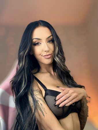 Alex Ava