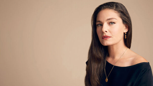 Alexa Davalos