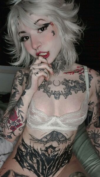 Aline Fox