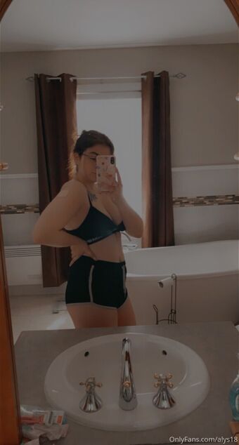 alys18 Fotografii Nud Scurse OnlyFans 8