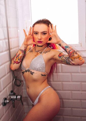 Angie Corine Fotografii Nud Scurse OnlyFans 12