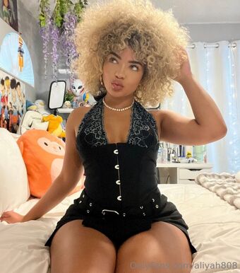 anissa808 Fotografii Nud Scurse OnlyFans 17