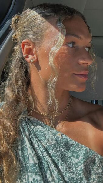 Anna Hall Fotografii Nud Scurse OnlyFans 26