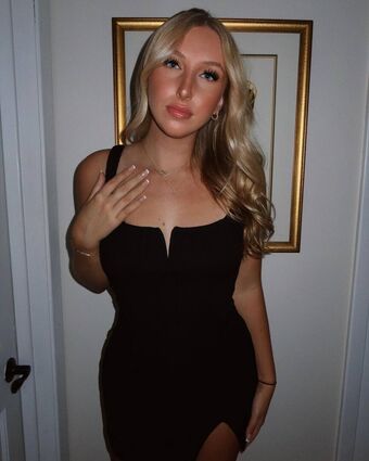Anna Schmid Fotografii Nud Scurse OnlyFans 4