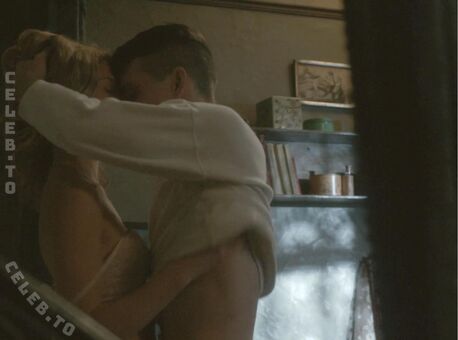 Annabelle Wallis