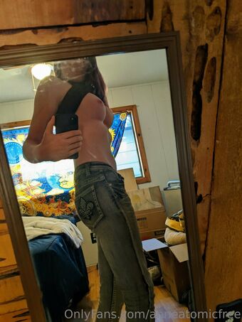 anneatomicfree Fotografii Nud Scurse OnlyFans 13