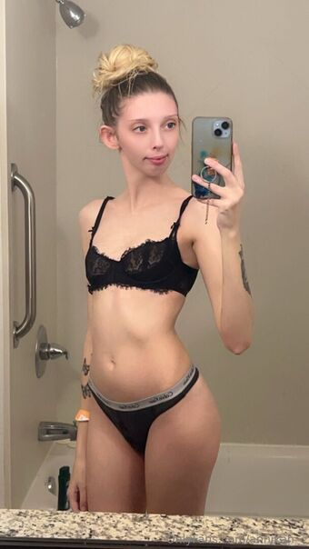 annikah__ Fotografii Nud Scurse OnlyFans 15