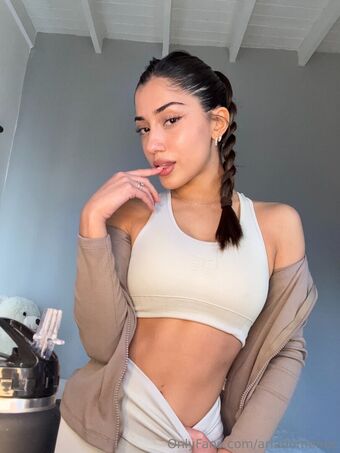 ariadomenec Fotografii Nud Scurse OnlyFans 11