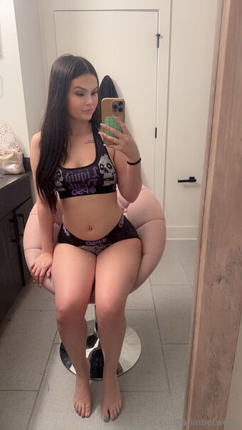 ariinbetween Fotografii Nud Scurse OnlyFans 45
