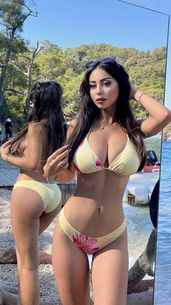 aslihel Fotografii Nud Scurse OnlyFans 45