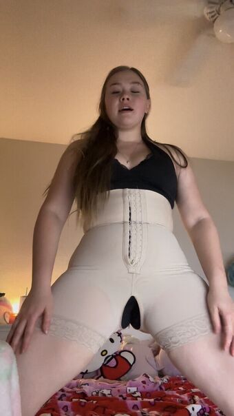ASMRLia Fotografii Nud Scurse OnlyFans 144