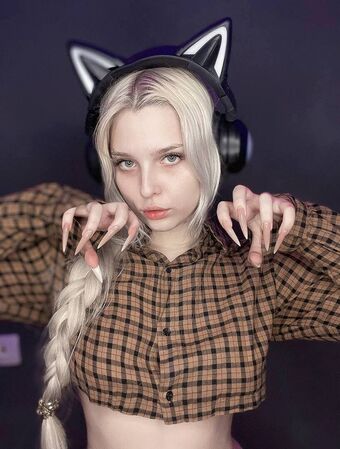 Astreliz Fotografii Nud Scurse OnlyFans 4
