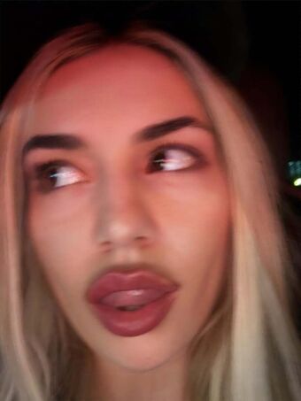 Ava Max