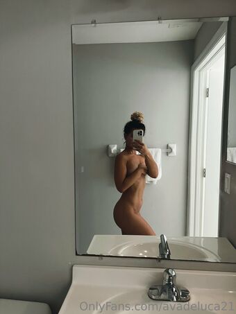 avadeluca21 Fotografii Nud Scurse OnlyFans 19