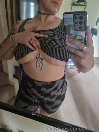 axarite Fotografii Nud Scurse OnlyFans 31