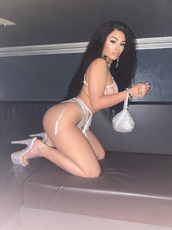 Ayleenbella Fotografii Nud Scurse OnlyFans 10
