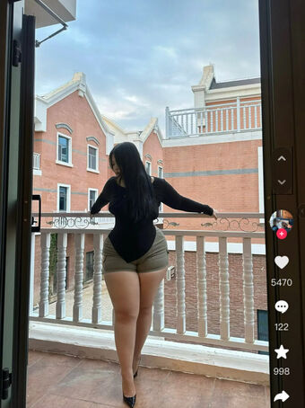 B742741 Fotografii Nud Scurse OnlyFans 99
