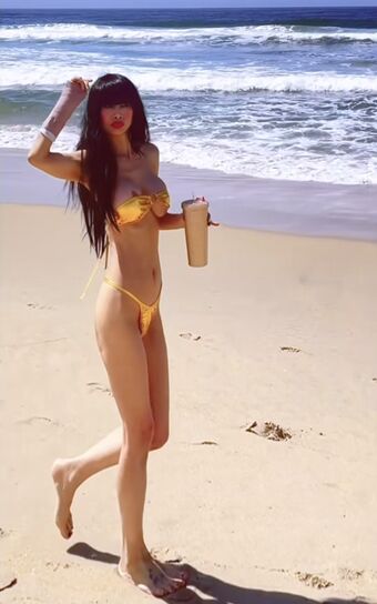 Bai Ling