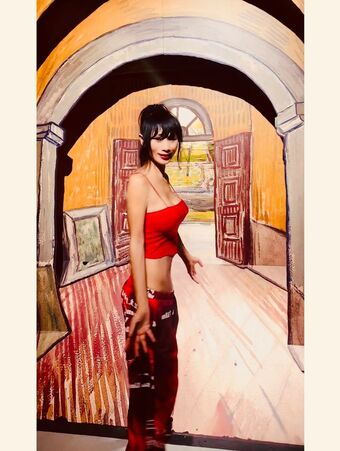 Bai Ling
