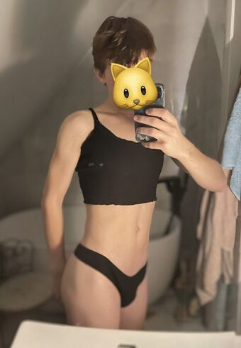 Basedfemboy Fotografii Nud Scurse OnlyFans 9
