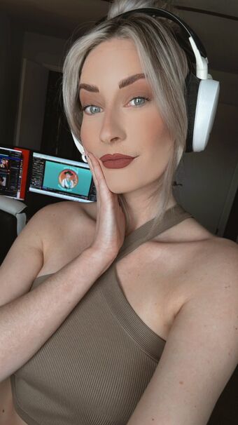 BasicWitGirl