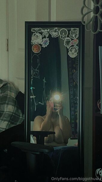 biggothuwu Fotografii Nud Scurse OnlyFans 2