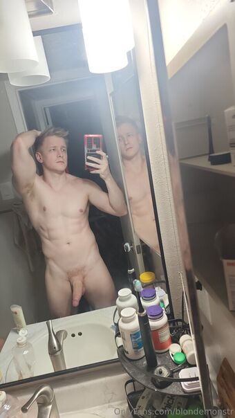 blondemonstr Fotografii Nud Scurse OnlyFans 13