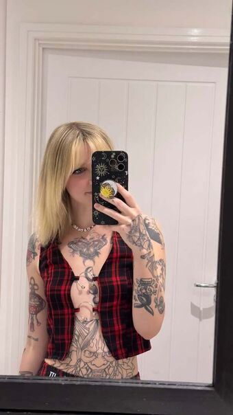 Bludaisy Fotografii Nud Scurse OnlyFans 15