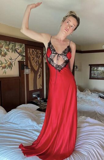 Brielarson Fotografii Nud Scurse OnlyFans 19