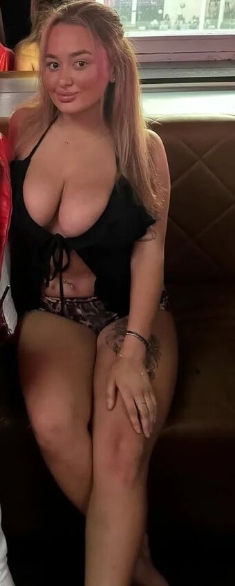 BustyMia E