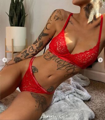 Caity Babs Fotografii Nud Scurse OnlyFans 17
