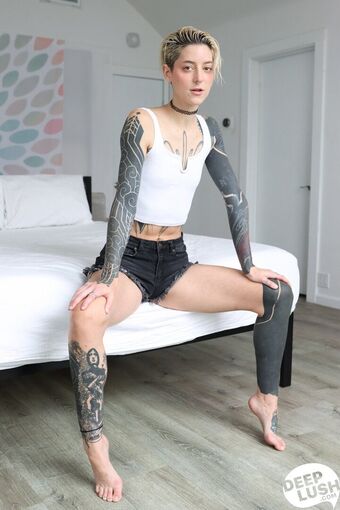 Cam Damage Fotografii Nud Scurse OnlyFans 43