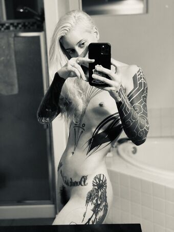 Cam Damage Fotografii Nud Scurse OnlyFans 47