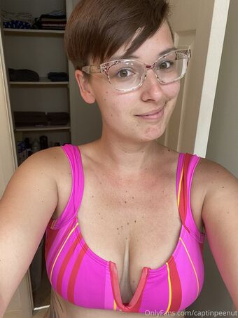 Captinpeenut Fotografii Nud Scurse OnlyFans 80