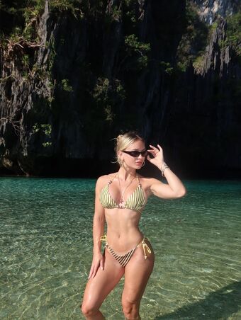 Caroline Wick Fotografii Nud Scurse OnlyFans 30