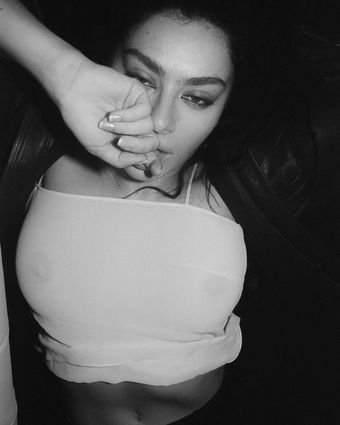 Charli-xcx