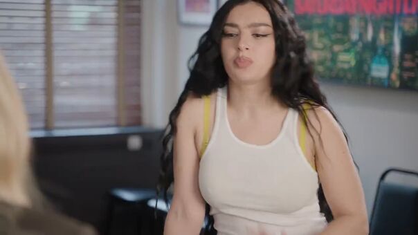 Charli-xcx