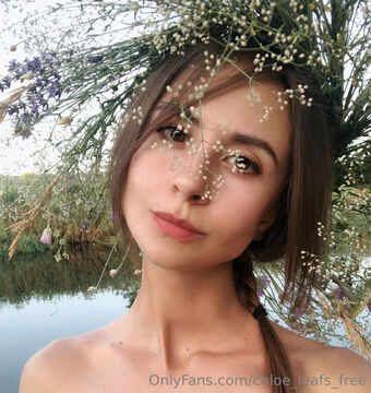 chloe_leafs_free