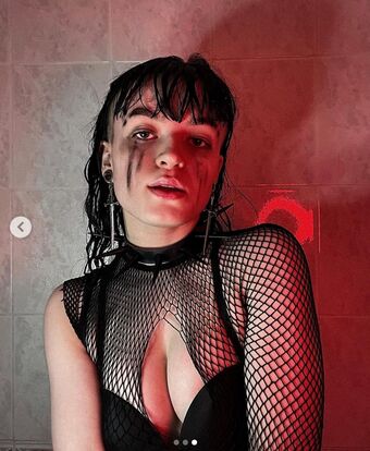 chlojsh Fotografii Nud Scurse OnlyFans 22