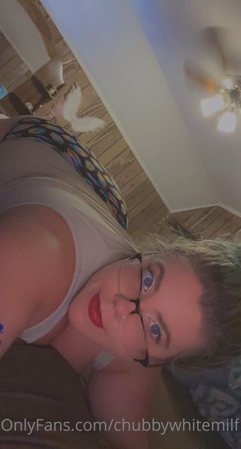chubbywhitemilf