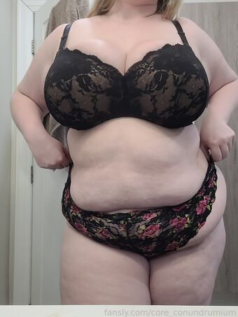 core_conundrumium Fotografii Nud Scurse OnlyFans 28