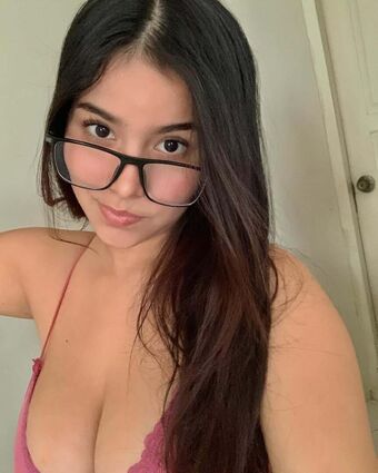 Danna Soledispa Fotografii Nud Scurse OnlyFans 12