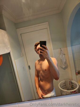 darkheretic Fotografii Nud Scurse OnlyFans 14