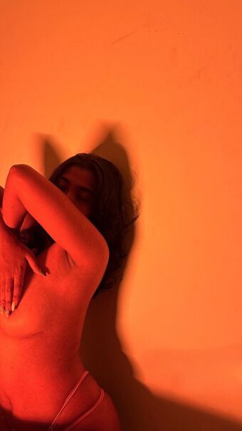 Debochan Fotografii Nud Scurse OnlyFans 18